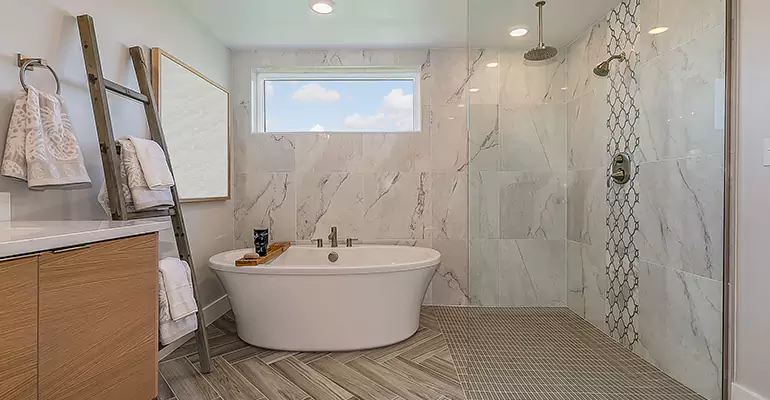 Luxury Master Bath Designs in Dulce